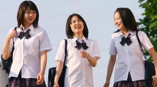 日本高中留学生不穿校服 考上东大的概率高？