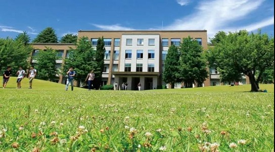 日本高中留学是一个充满独特魅力和机遇的选择